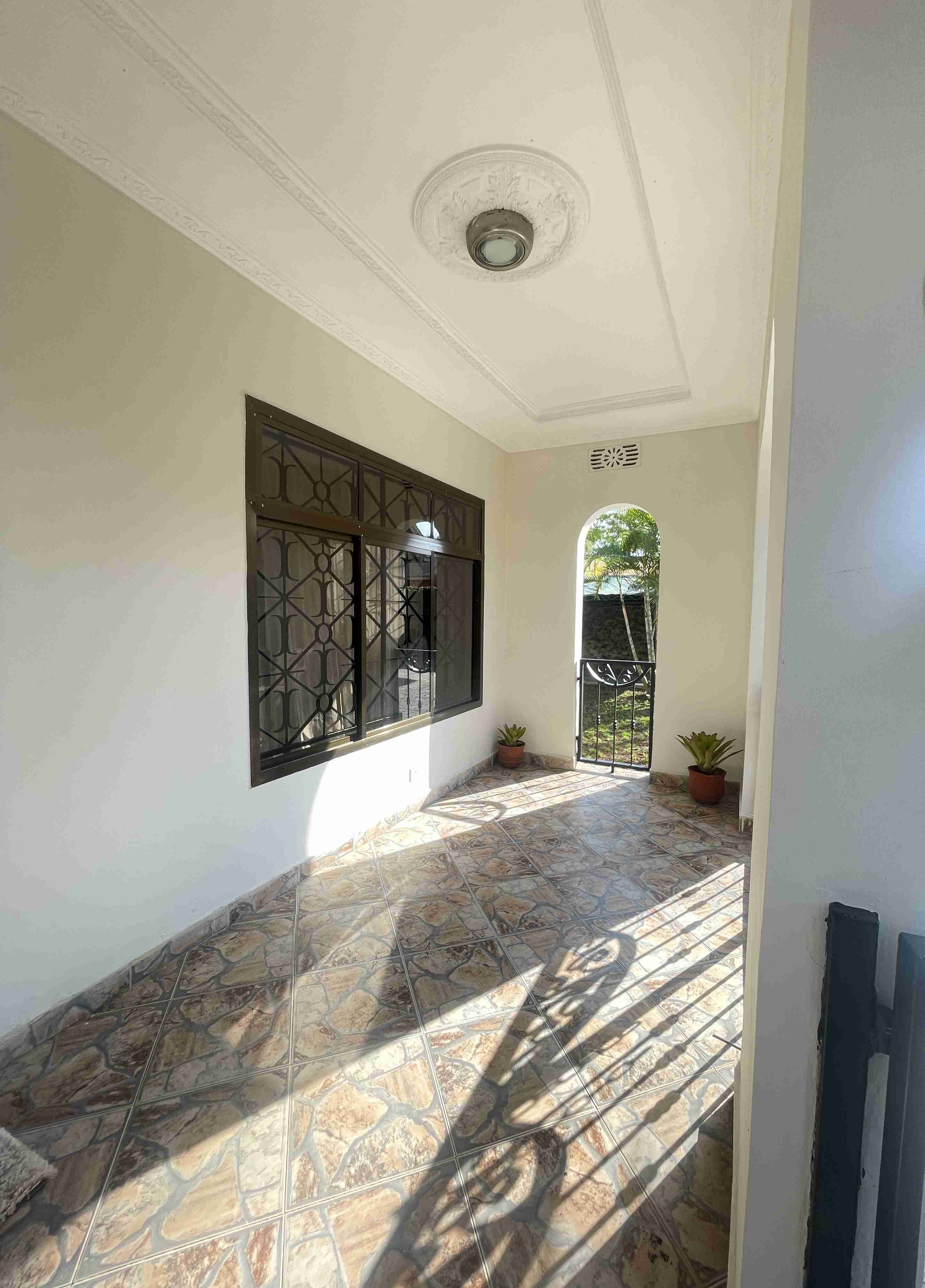 Arusha Veranda